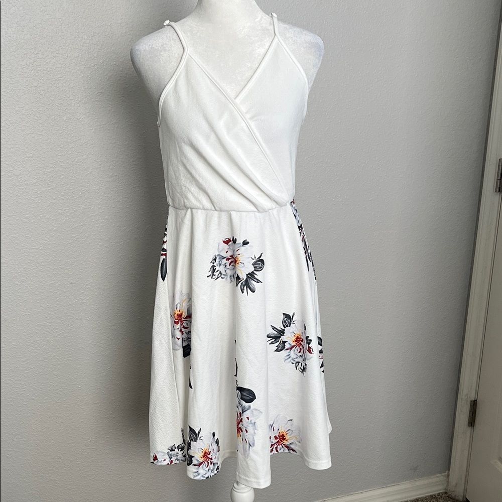 Ecowish White Floral Dress Size Small
